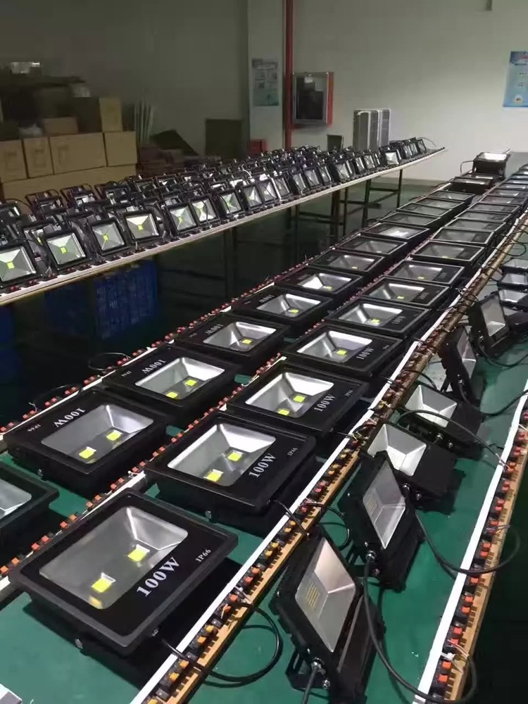 SMD led flood light aging